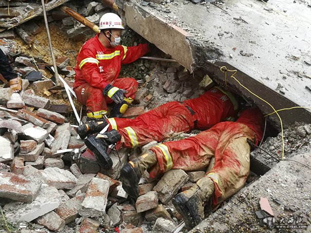 廣西融安強(qiáng)降雨引發(fā)山體滑坡