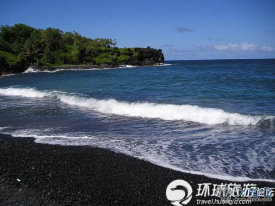 黑沙灘，在“地獄”里享受陽(yáng)光