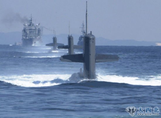 資料圖：日本海上自衛(wèi)隊潛艇和艦艇編隊。