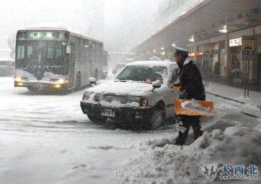 日本北部持續(xù)數(shù)周的暴雪已導致至少56人喪生。