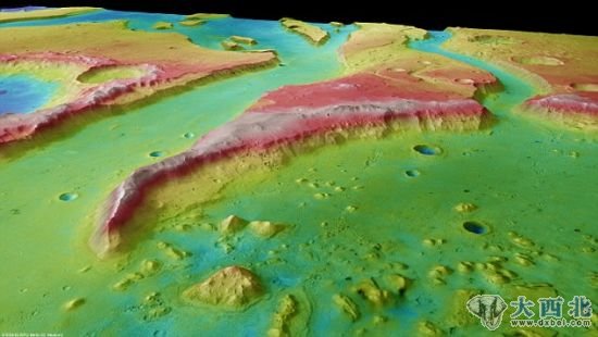 火星上的蒂尤谷，遍布孤丘、河谷和隕坑，據(jù)信由古代的洪水沖刷形成