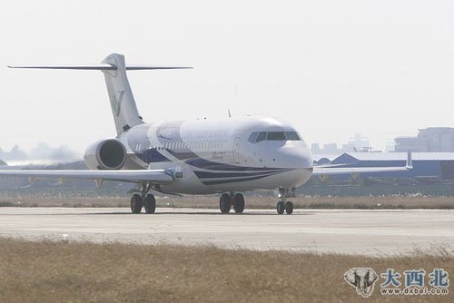 截至目前，ARJ-21-700支線飛機已獲得國內(nèi)外300架訂單。(資料圖)