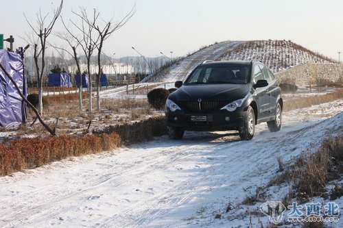 純SUV-大連龐大雙龍汽車越野試駕會(huì)啟幕