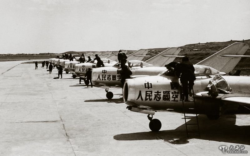 志愿軍空軍機(jī)群