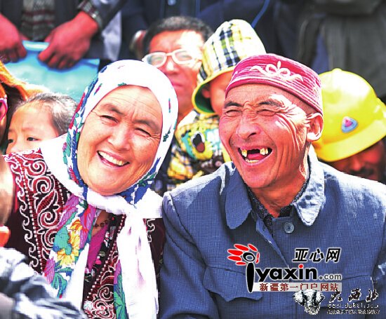 第四屆“喀爾里克杯”賽羊大會(huì)舉行 風(fēng)吹草低見肥羊