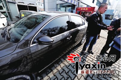   剛買的新車噴過漆     車主認為是事故車，4S店建議走法律程序