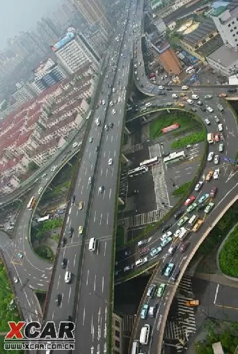 新中國(guó)建國(guó)60年：交通工具變遷 私家車(chē)進(jìn)百姓家