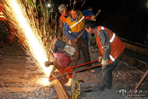 中川鐵路道岔撥接率先完工