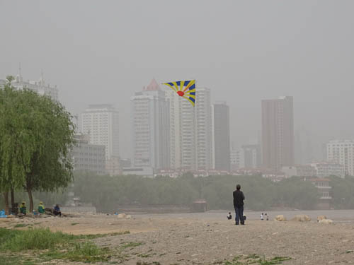 蘭州出現(xiàn)浮沉天氣