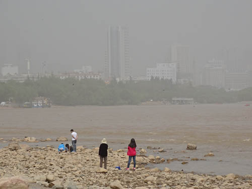 蘭州出現(xiàn)浮沉天氣