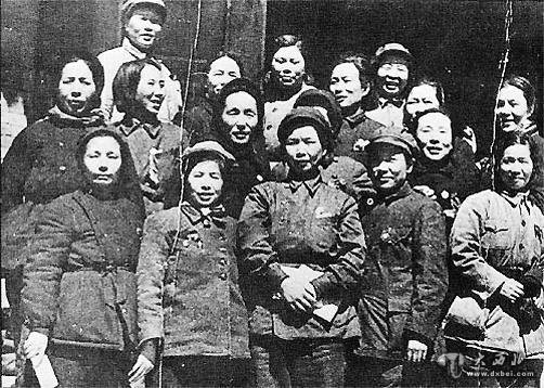 部分女紅軍于1949年在北京合影