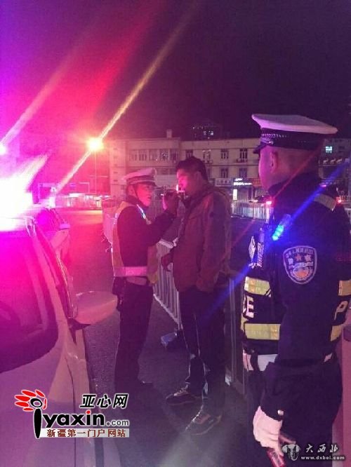 烏魯木齊市千名交警近兩百點(diǎn)位大夜查