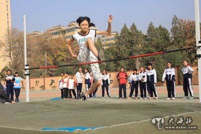 第四屆中小學(xué)生田徑運動會拉開帷幕