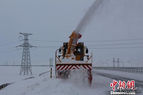 國道3015線新疆瑪依塔斯路段封閉18小時恢復(fù)通車