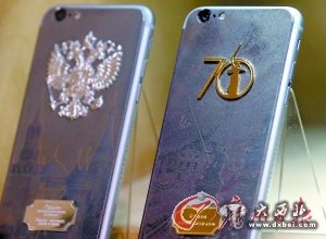 由意奢侈品牌Caviar打造的鍍金版iPhone 6，目前正在銷(xiāo)售中。