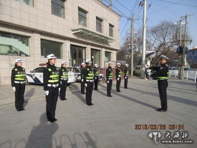 東崗交警成立女子中隊