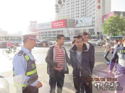 交警協(xié)助刑警擒獲兩盜賊