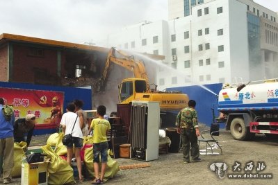 雁灘路最后一處擋道民房拆除