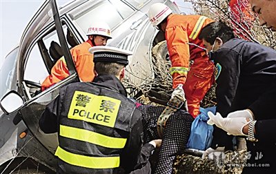 越野車(chē)沖下山崖扎進(jìn)山腰 司機(jī)生前留遺書(shū)交代后事