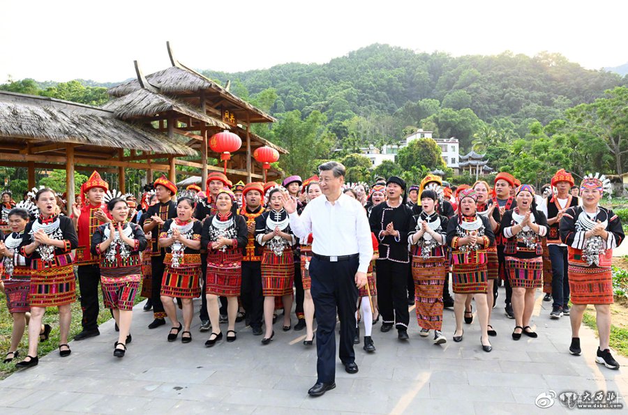 習(xí)近平在海南五指山市