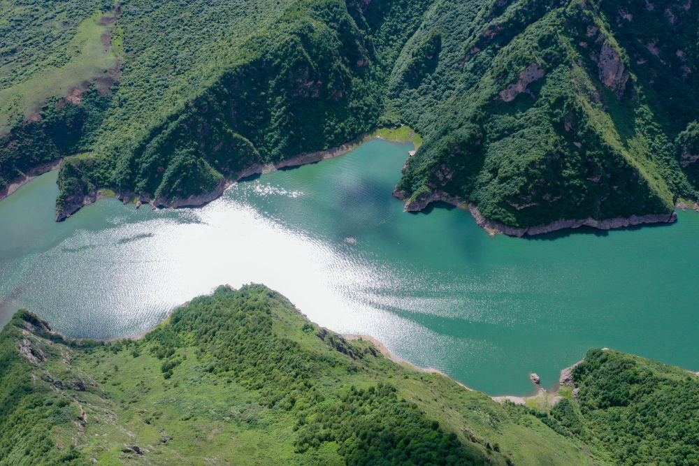 冶力關(guān)奇山秀水夏日風(fēng)